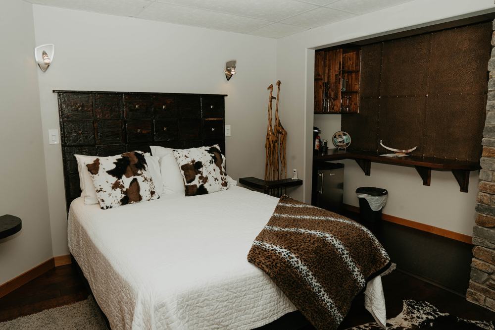 Giraffe Suite
